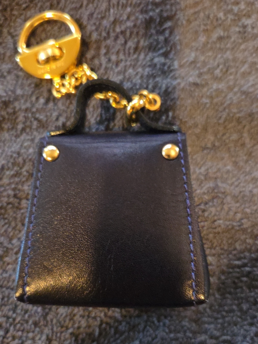 Vintage Salvatore Ferragamo Black Leather Mini Bag Keychain with Gold Hardware - Picture 4 of 6